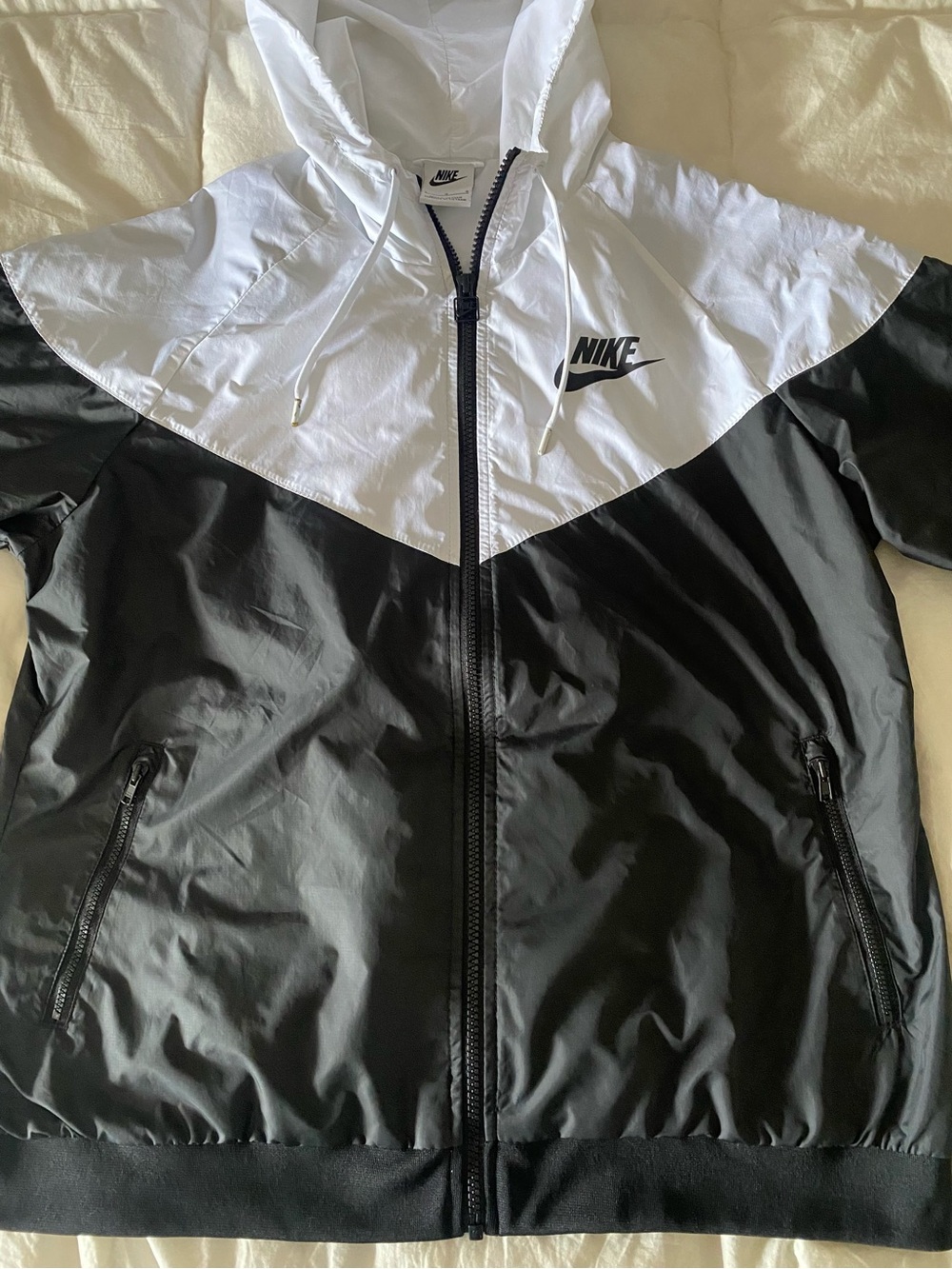 Nike Black and White Hooded Windbreaker Jacket - Picture 2 of 7